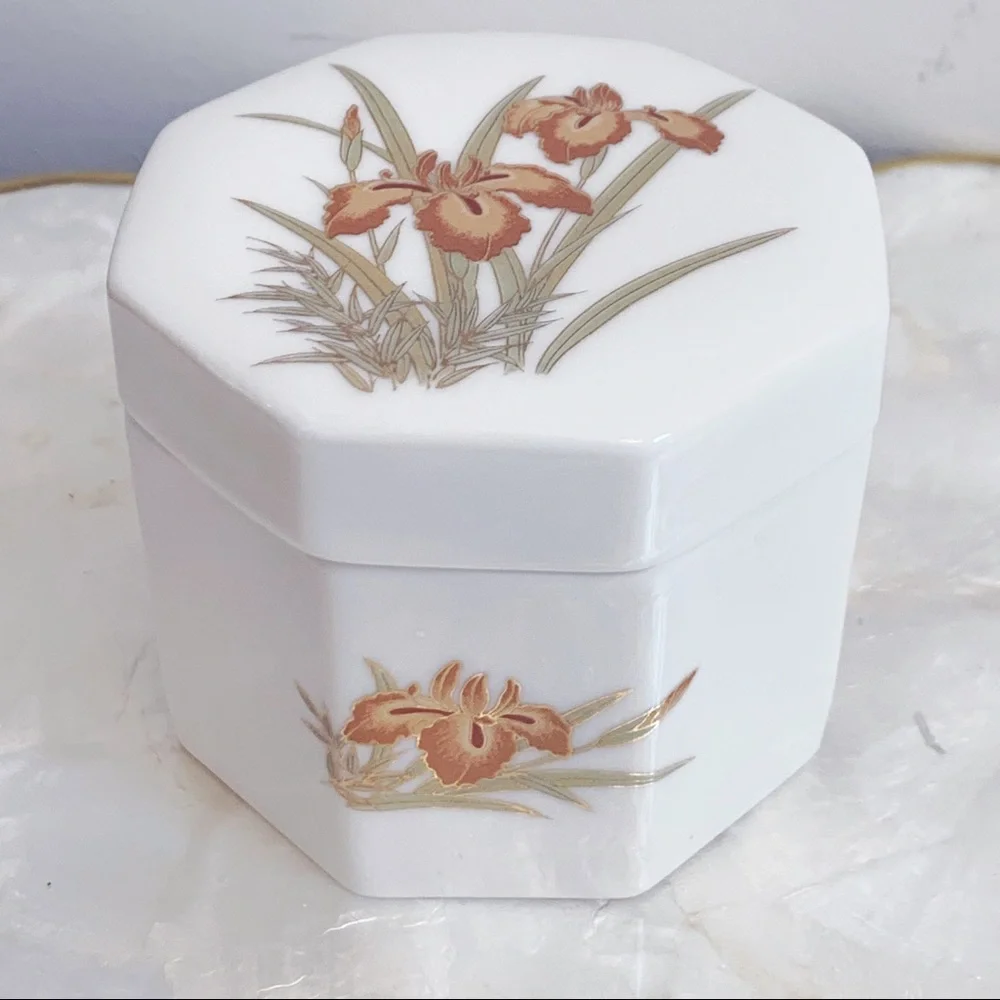White Brown Iris Bone China Jewelry Trinket Box - Picture 1 of 8